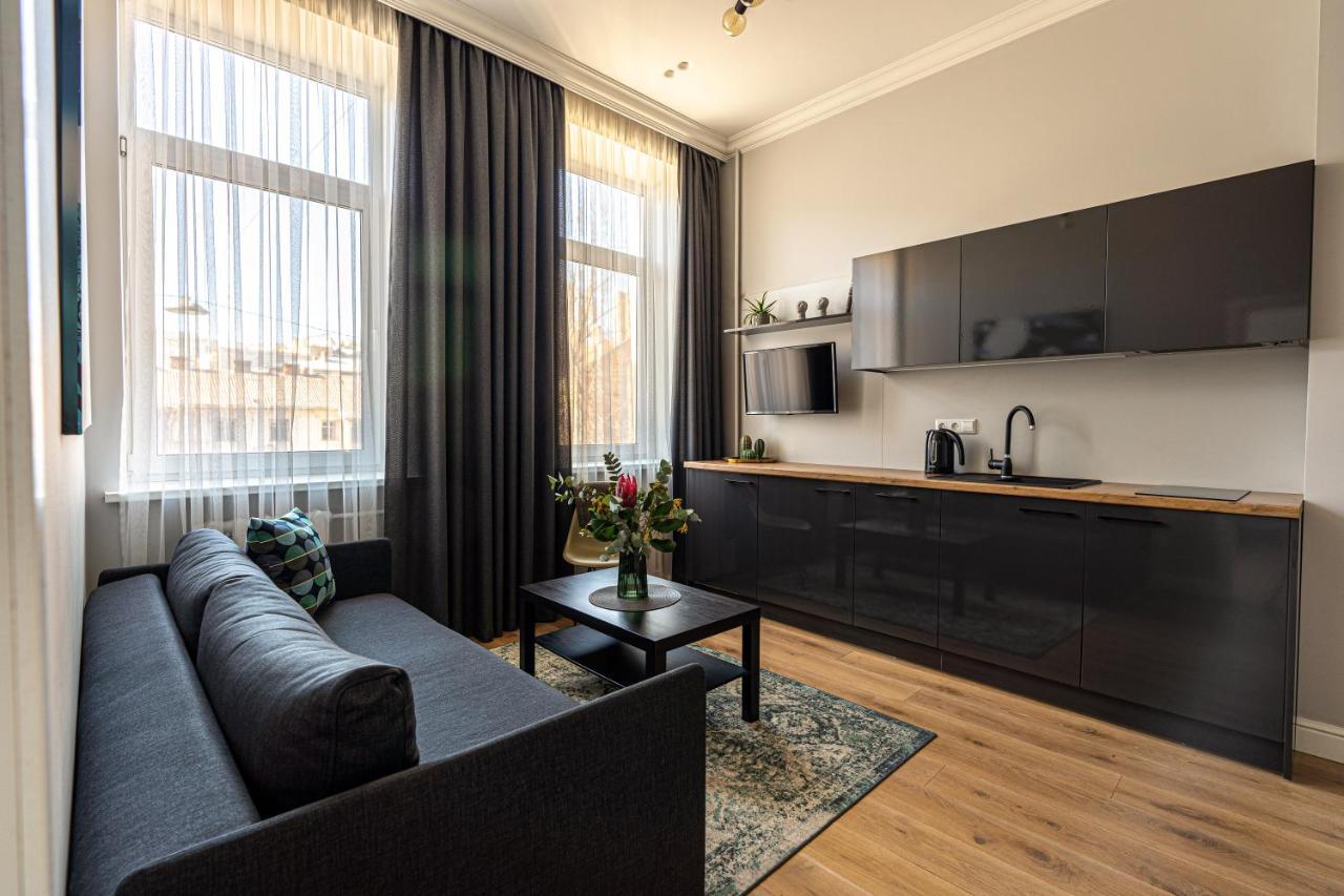 Beautiful Apartment In The Heart Of Каунас Екстериор снимка
