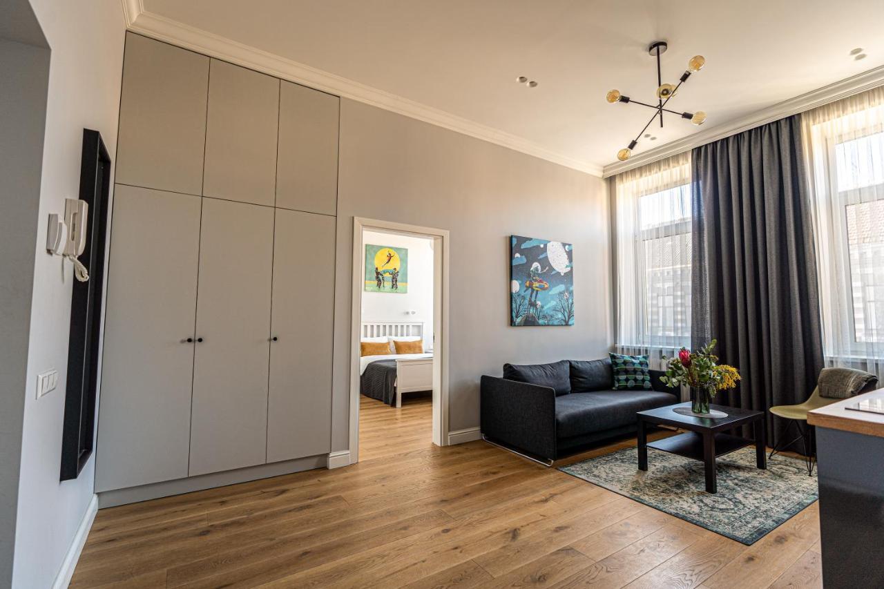 Beautiful Apartment In The Heart Of Каунас Екстериор снимка